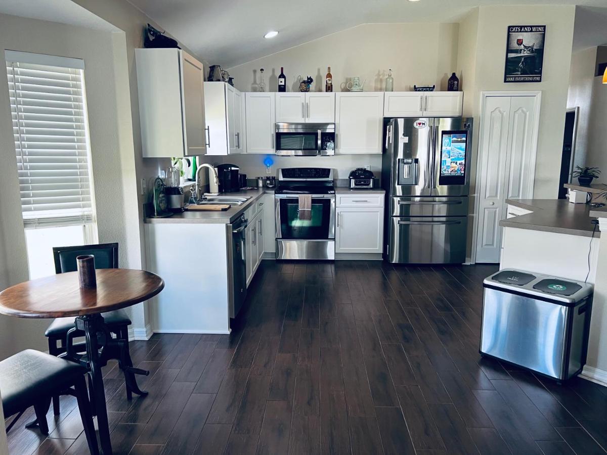 Ruskin Fl Private 2 Bdrm 1 Bath Suite Common Areas Shared With Host And Cat المظهر الخارجي الصورة