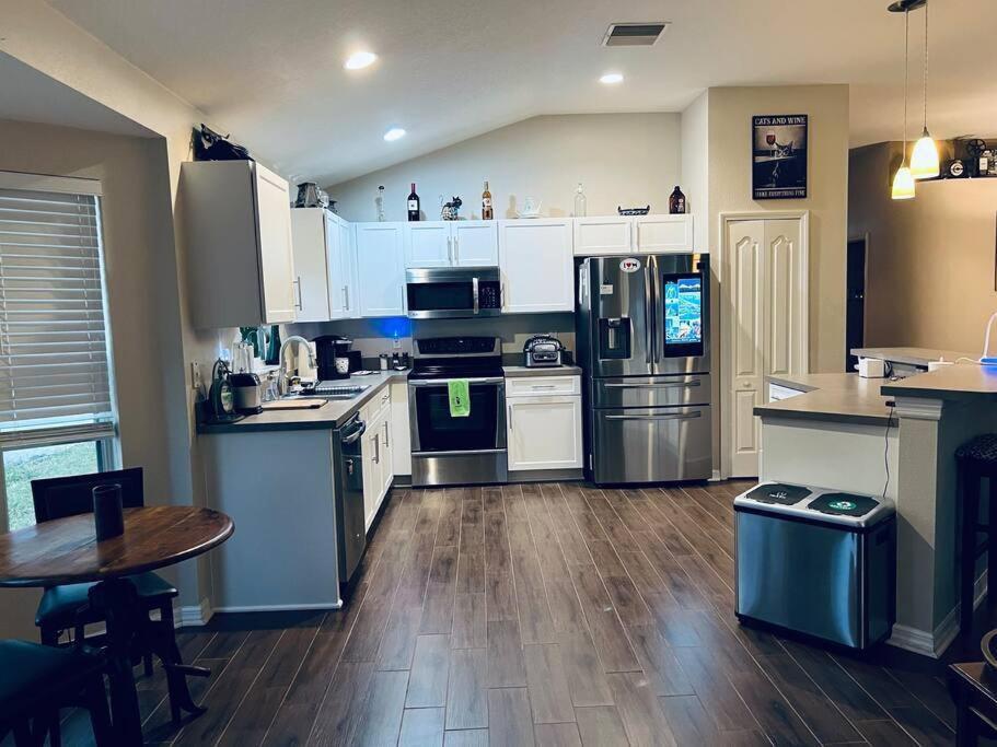 Ruskin Fl Private 2 Bdrm 1 Bath Suite Common Areas Shared With Host And Cat المظهر الخارجي الصورة
